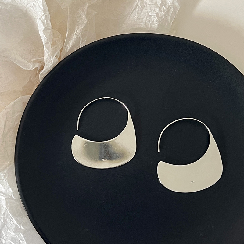 أقراط دائرية كبيرة مبالغ فيها  - مراجعة Statement Earrings Oversized وسعره