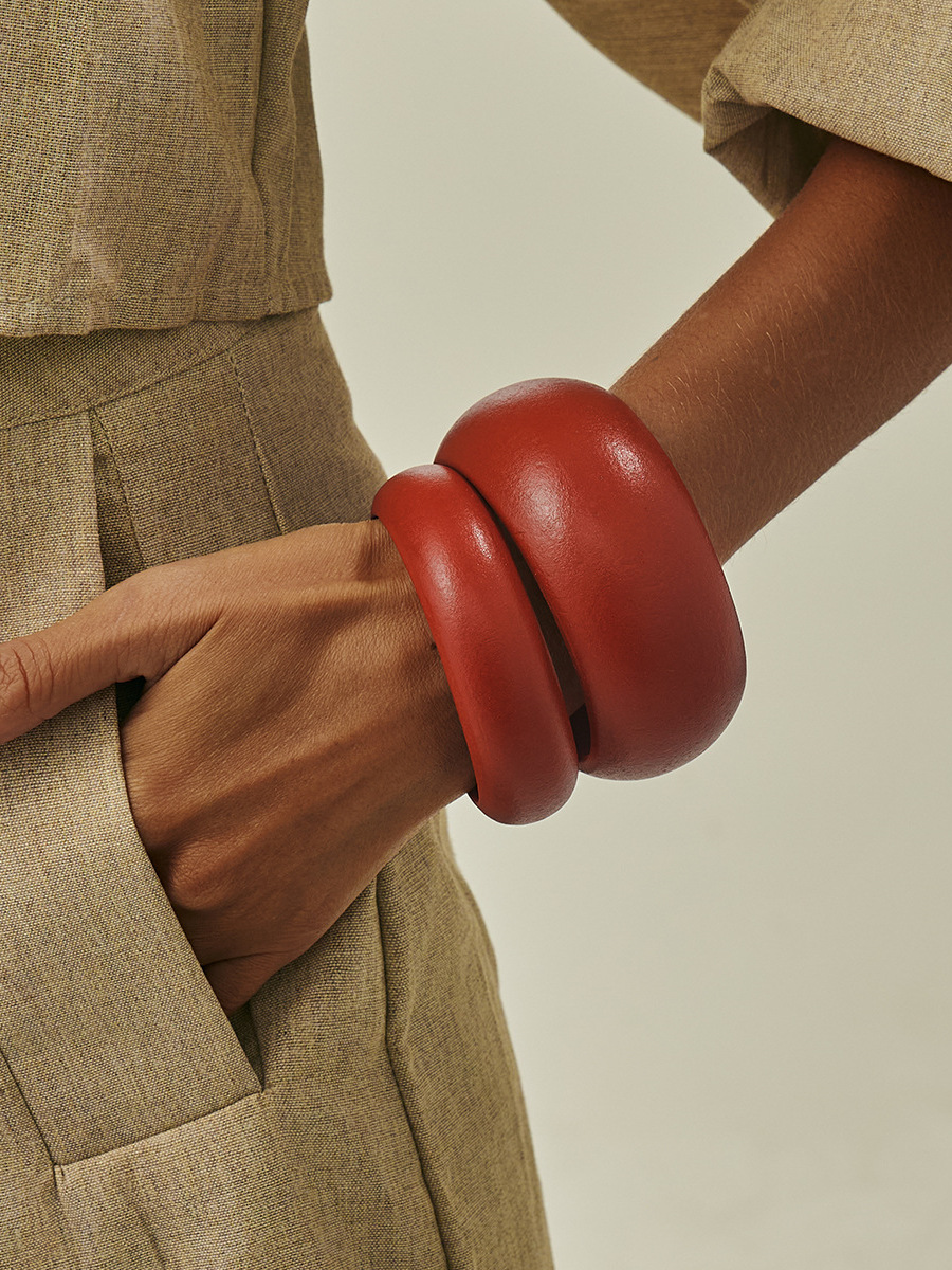 مجموعة أساور خشبية حمراء عريضة - مراجعة Women'S Affordable Accessories وسعره