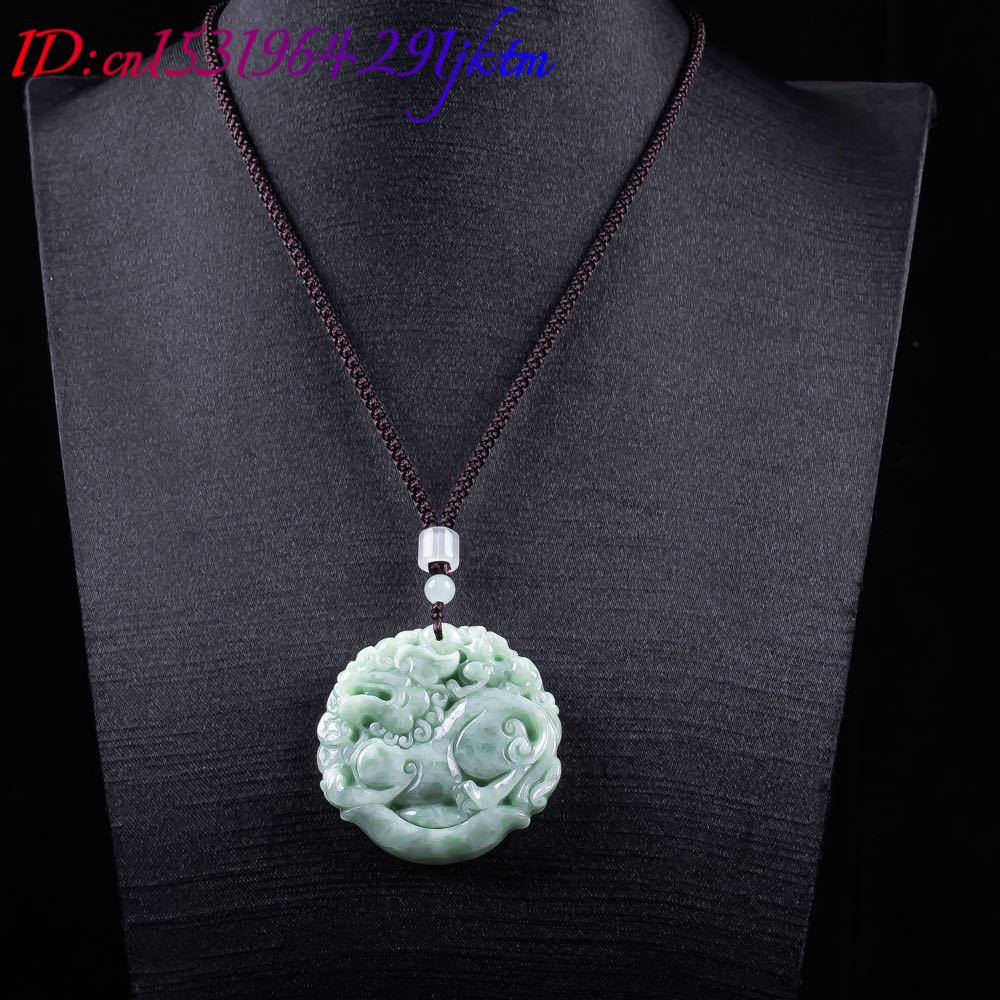 قلادة بيكسيو من اليشم الطبيعي  - مراجعة Woman Accessory وسعره